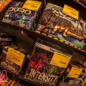 Winkel bezoek , quartel-vuurwerk pijnacker