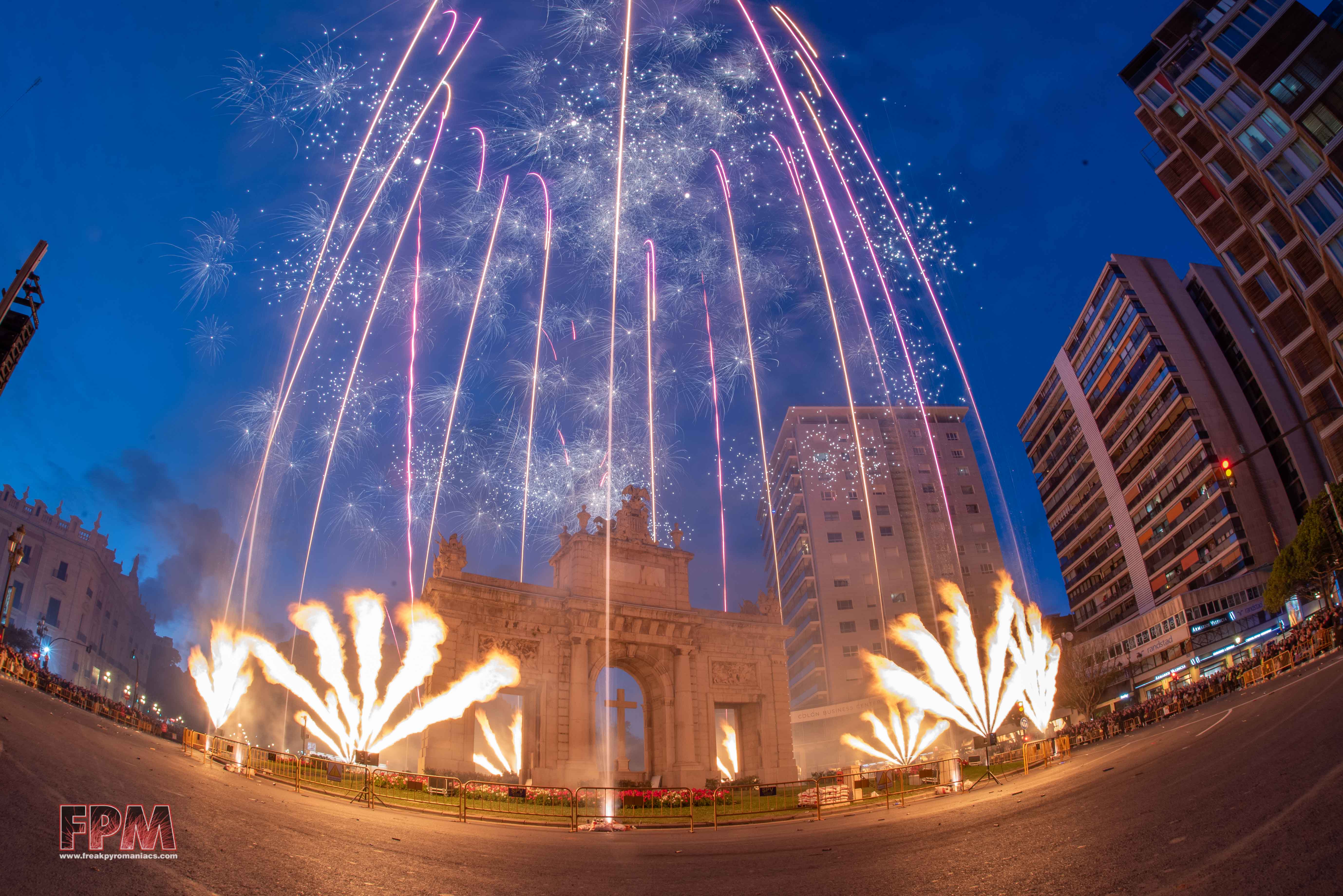 Cabalgata del Fuego - Pirotecnia Vulcano